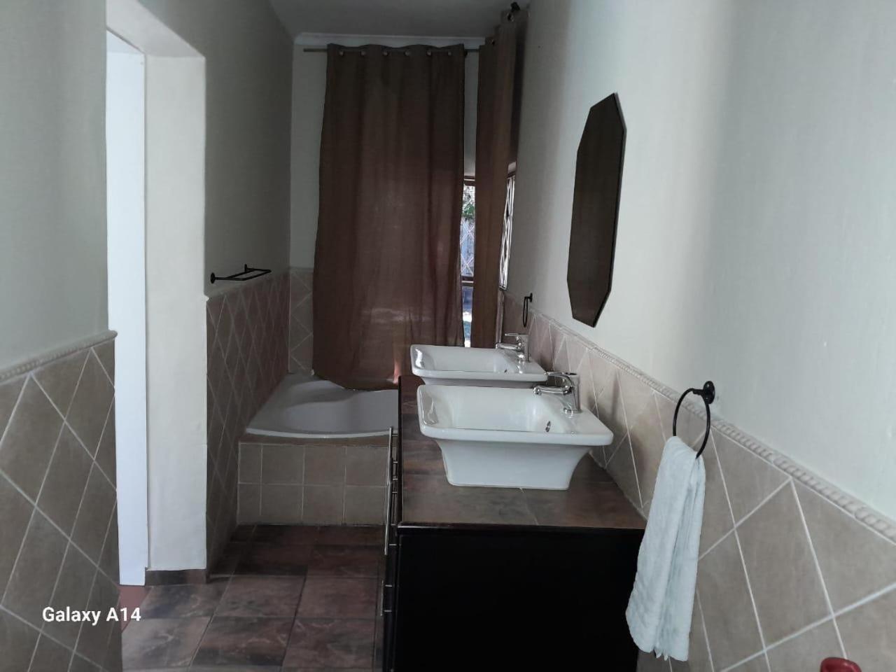 Bed and Breakfast Nqabanqaba Річардс-Бей Номер фото